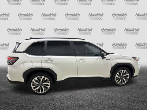 Used 2025 Subaru Forester Touring AWD/4WD image 11