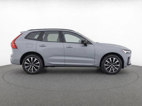 Used 2024 Volvo XC60 B5 Plus AWD/4WD image 8