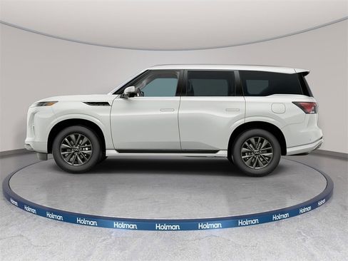 New 2026 INFINITI QX80 Pure image 3