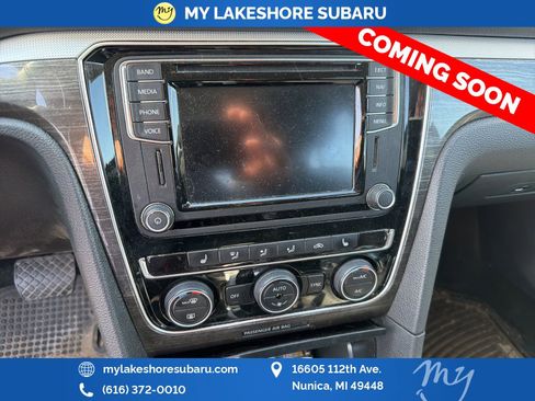 Used 2017 Volkswagen Passat 1.8T SE FWD image 13