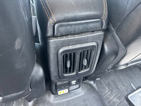 Used 2018 Jeep Compass Limited AWD/4WD image 12