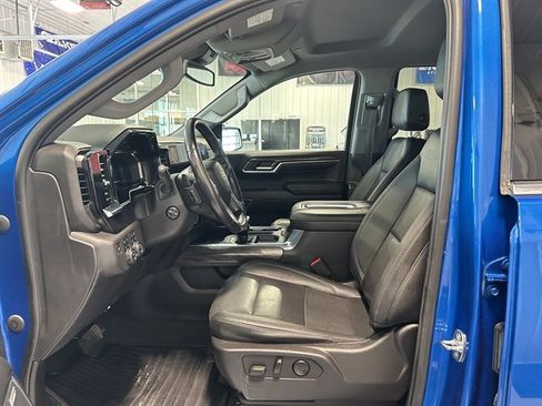 Used 2022 Chevrolet Silverado 1500 LTZ w/ Z71 Off-Road Package image 11