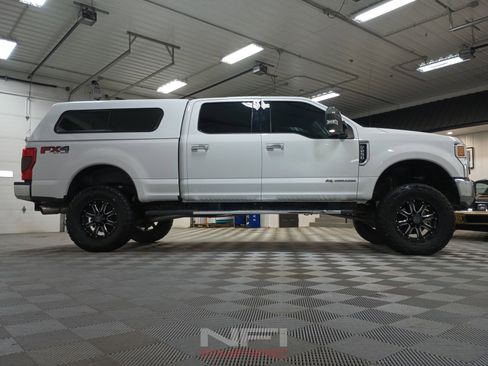 Used 2020 Ford F250 XLT w/ XLT Premium Package AWD/4WD image 17