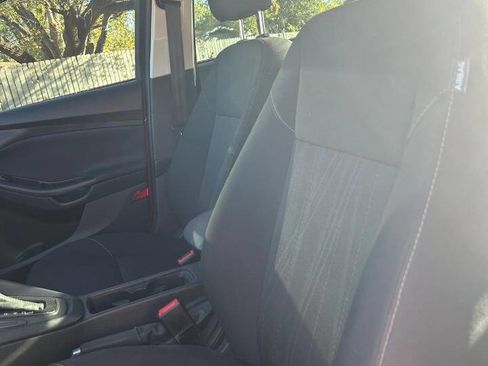 Used 2016 Ford Focus SE image 43