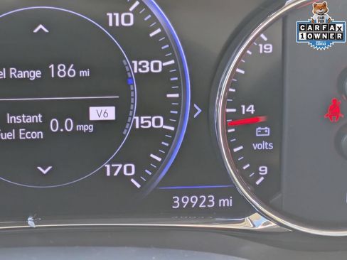 Used 2023 GMC Acadia Denali w/ Denali Ultimate Package AWD/4WD image 50