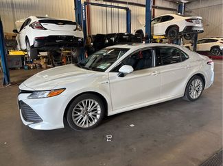 Used 2020 Toyota Camry XLE w/ Sunroof Package FWD video 1
