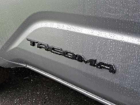 New 2025 Toyota Tacoma TRD Off-Road image 5