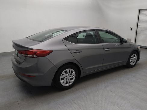 Used 2018 Hyundai Elantra SE image 10
