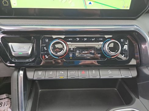 Certified 2024 GMC Sierra 2500 Denali w/ Denali Reserve Package image 24