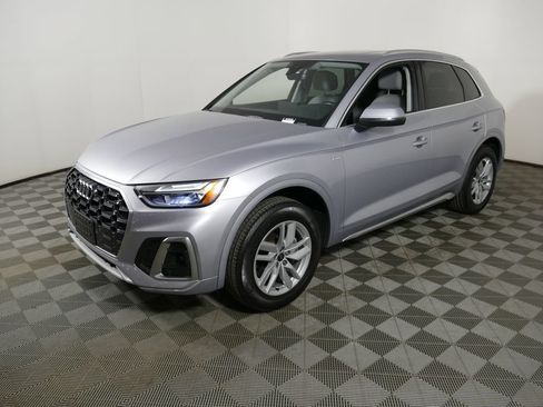 Certified 2022 Audi Q5 2.0T Premium w/ Convenience Package AWD/4WD image 7