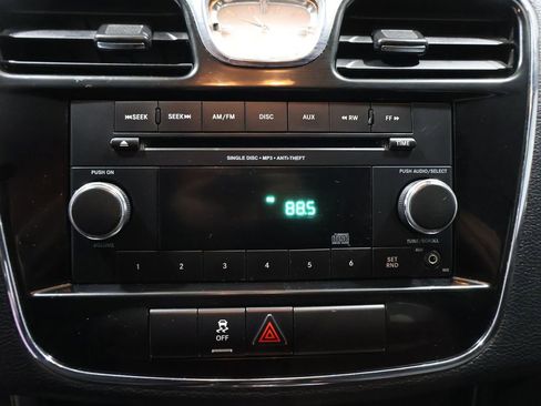 Used 2012 Chrysler 200 LX image 6