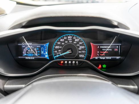 Used 2016 Ford C-MAX Energi SEL w/ Equipment Group 302A FWD image 19
