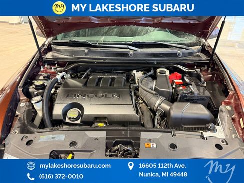 Used 2012 Lincoln MKS image 26