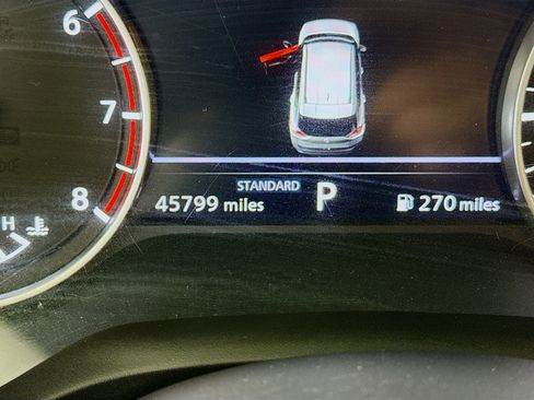 Used 2023 Nissan Rogue SV image 16