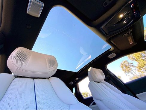 New 2026 Cadillac Lyriq Premium Sport image 33