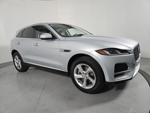 Used 2023 Jaguar F-PACE S image 16