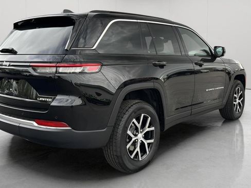 New 2025 Jeep Grand Cherokee Limited w/ Luxury Tech Group II AWD/4WD image 4