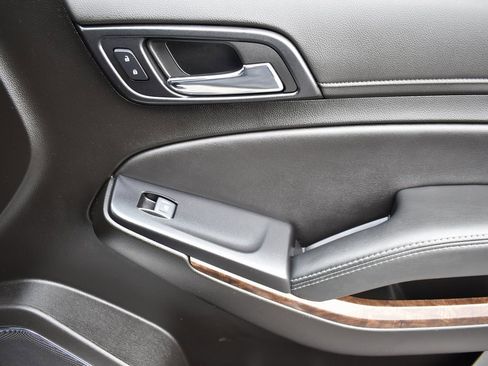 Used 2019 Chevrolet Tahoe LT image 15