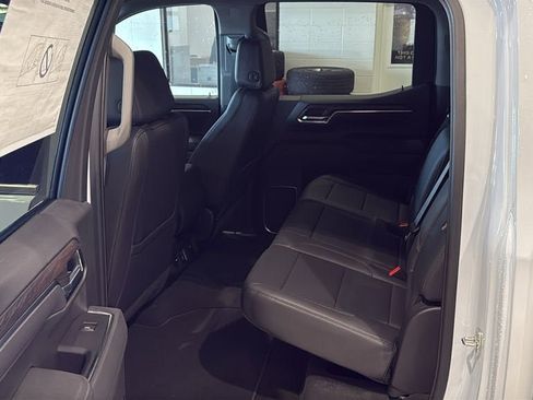 New 2026 GMC Sierra 1500 SLT AWD/4WD image 18