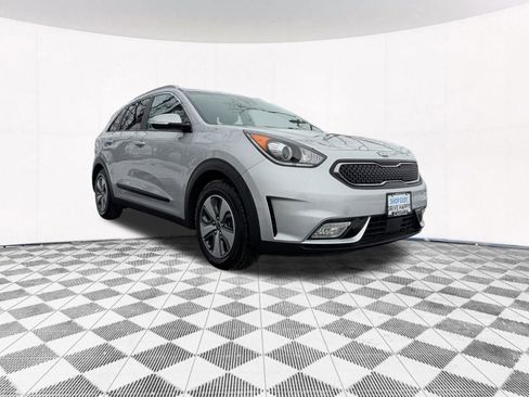 Used 2019 Kia Niro EX image 15