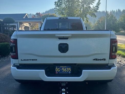 Used 2024 RAM 3500 Limited w/ Night Edition AWD/4WD image 4
