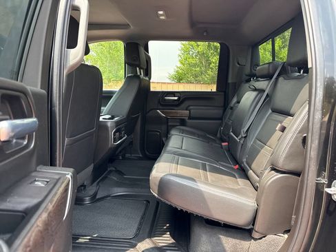 Used 2021 GMC Sierra 2500 Denali w/ Denali Black Diamond Edition AWD/4WD image 19