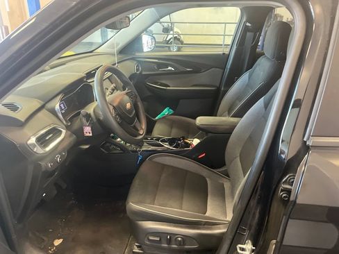 Used 2022 Chevrolet TrailBlazer LT FWD image 4