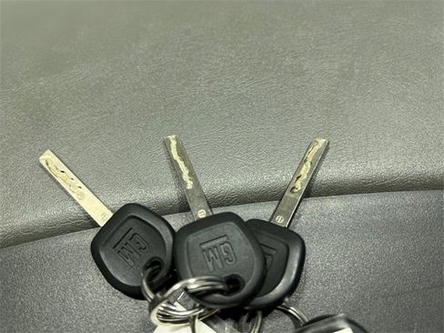 Used 2024 Chevrolet Express 2500 w/ Driver Convenience Package image 21