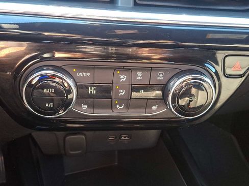 Used 2024 Chevrolet Trax RS w/ Driver Confidence Package image 16