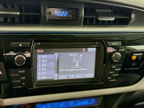 Used 2014 Toyota Corolla LE image 13