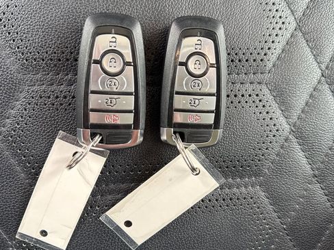 Certified 2024 Ford Escape Platinum w/ Premium Technology Package image 41