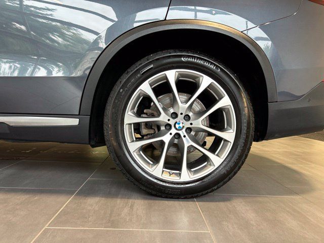 Used 2019 BMW X5 xDrive40i w/ Convenience Package AWD/4WD image 49