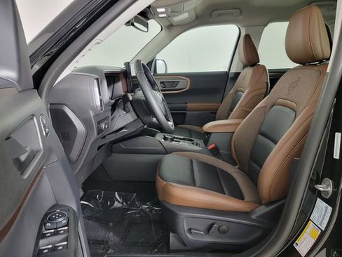 Certified 2025 Ford Bronco Sport Outer Banks w/ Outer Banks Tech Package+ AWD/4WD image 13