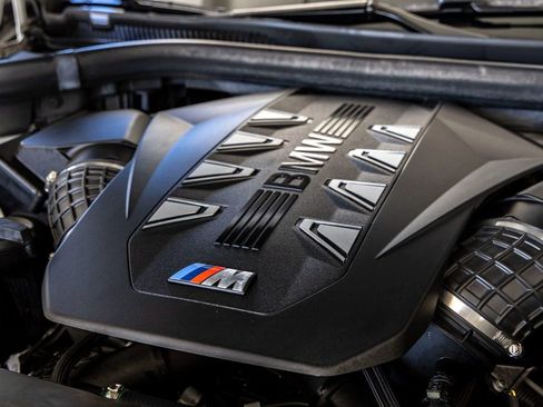 Used 2024 BMW X5 M60i image 40