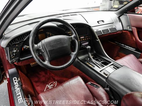 Used 1993 Chevrolet Corvette Coupe image 4