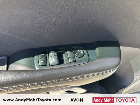 Used 2019 Dodge Challenger SXT RWD image 11