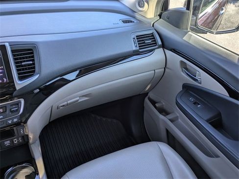 Used 2018 Honda Ridgeline RTL-E image 17