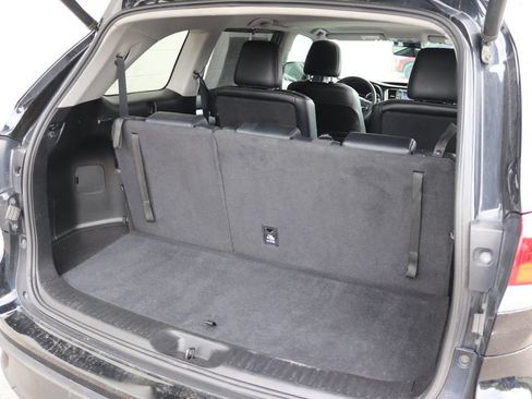 Used 2019 Toyota Highlander XLE AWD/4WD image 12
