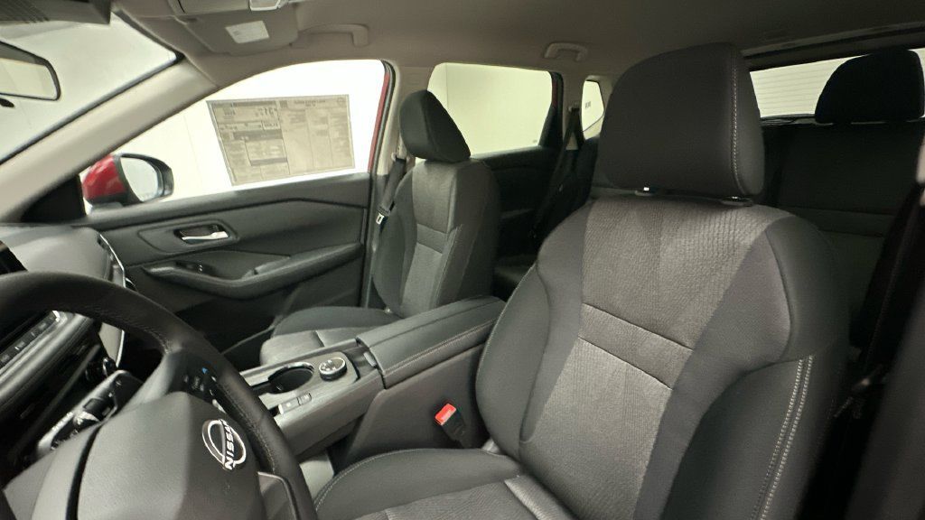 New 2026 Nissan Rogue SV w/ Cold Weather Package AWD/4WD image 9