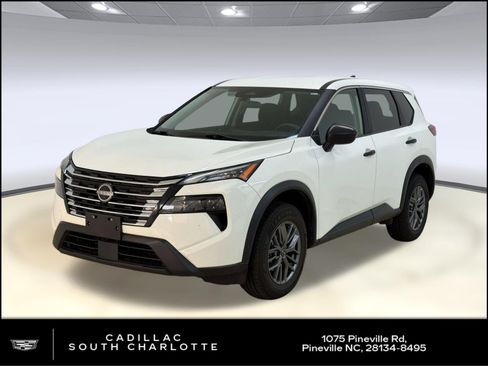 Used 2024 Nissan Rogue S AWD/4WD image 1