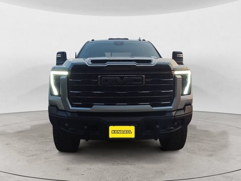 Certified 2025 GMC Sierra 2500 AT4X w/ AT4X AEV Edition AWD/4WD image 2