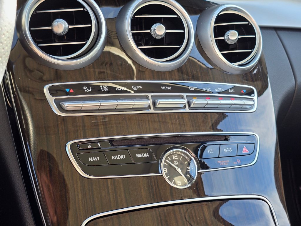 Used 2017 Mercedes-Benz C 300 4MATIC Sedan image 43