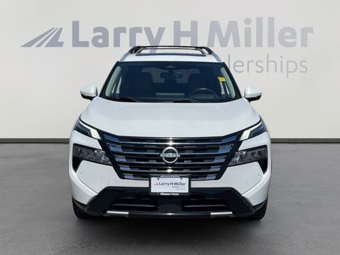 Certified 2024 Nissan Rogue Platinum w/ Platinum Premium Package AWD/4WD image 8