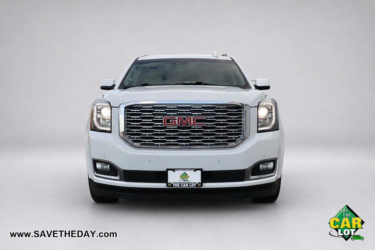 Used 2020 GMC Yukon XL Denali w/ Denali Premium Package AWD/4WD image 11