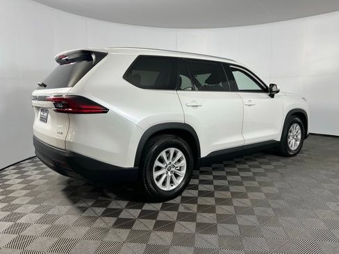 Used 2025 Toyota Grand Highlander FWD image 5