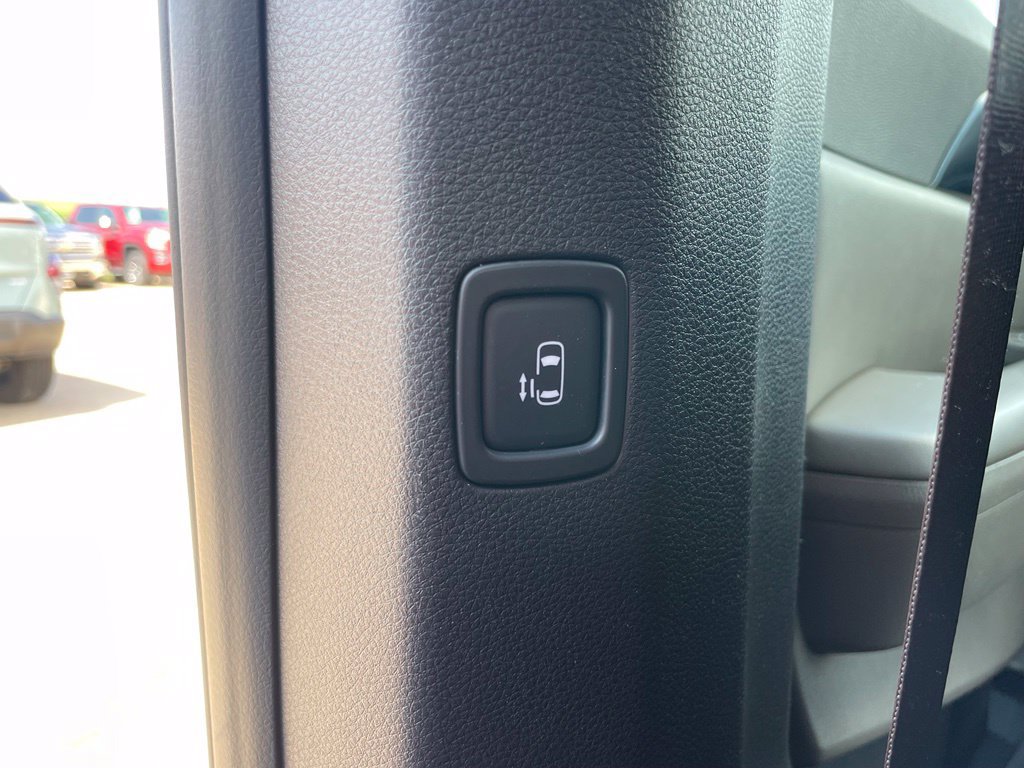 Used 2026 Kia Carnival LXS FWD image 48