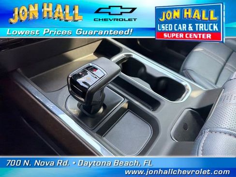 Used 2024 Chevrolet Silverado 1500 High Country w/ Technology Package AWD/4WD image 30