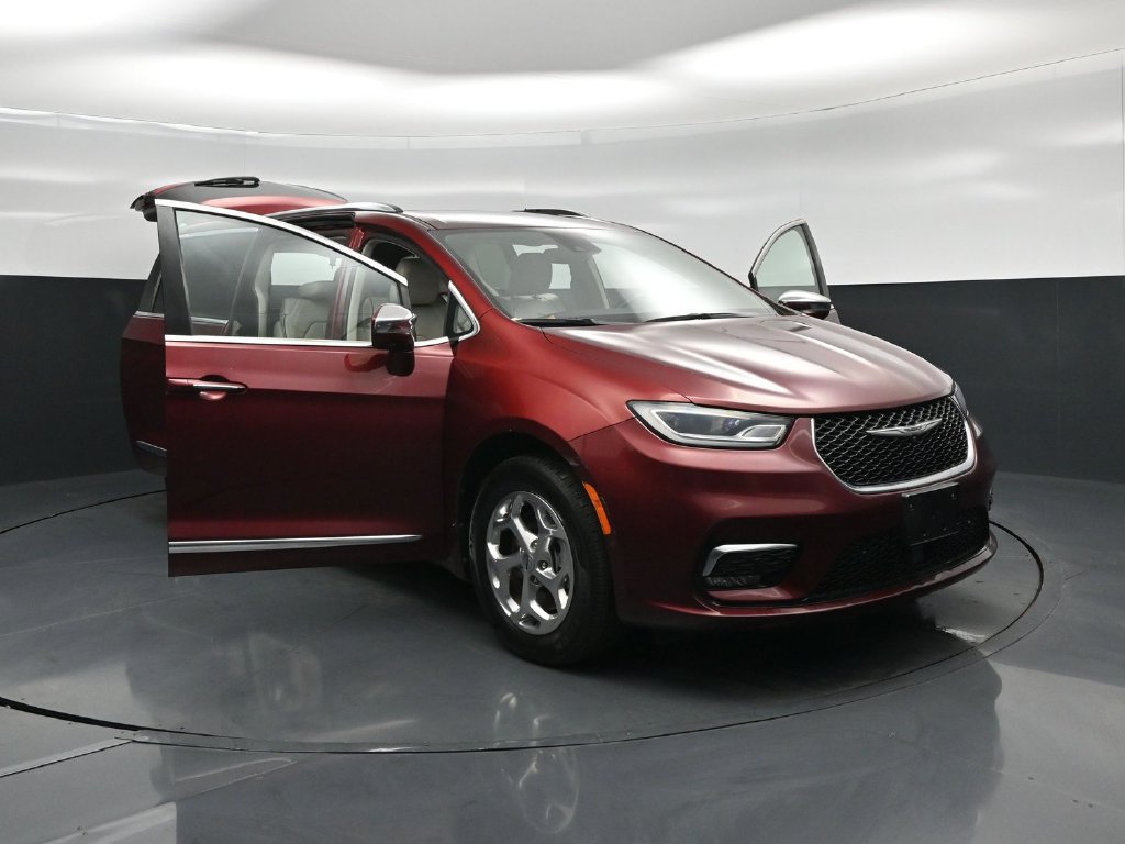 Used 2021 Chrysler Pacifica Limited w/ Premium & Safety Sphere Group AWD/4WD image 30