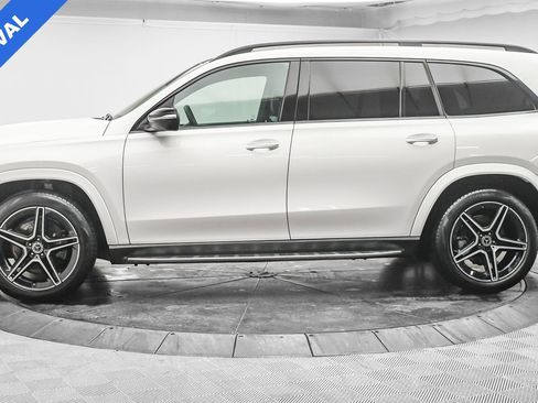 Used 2024 Mercedes-Benz GLS 450 4MATIC image 4