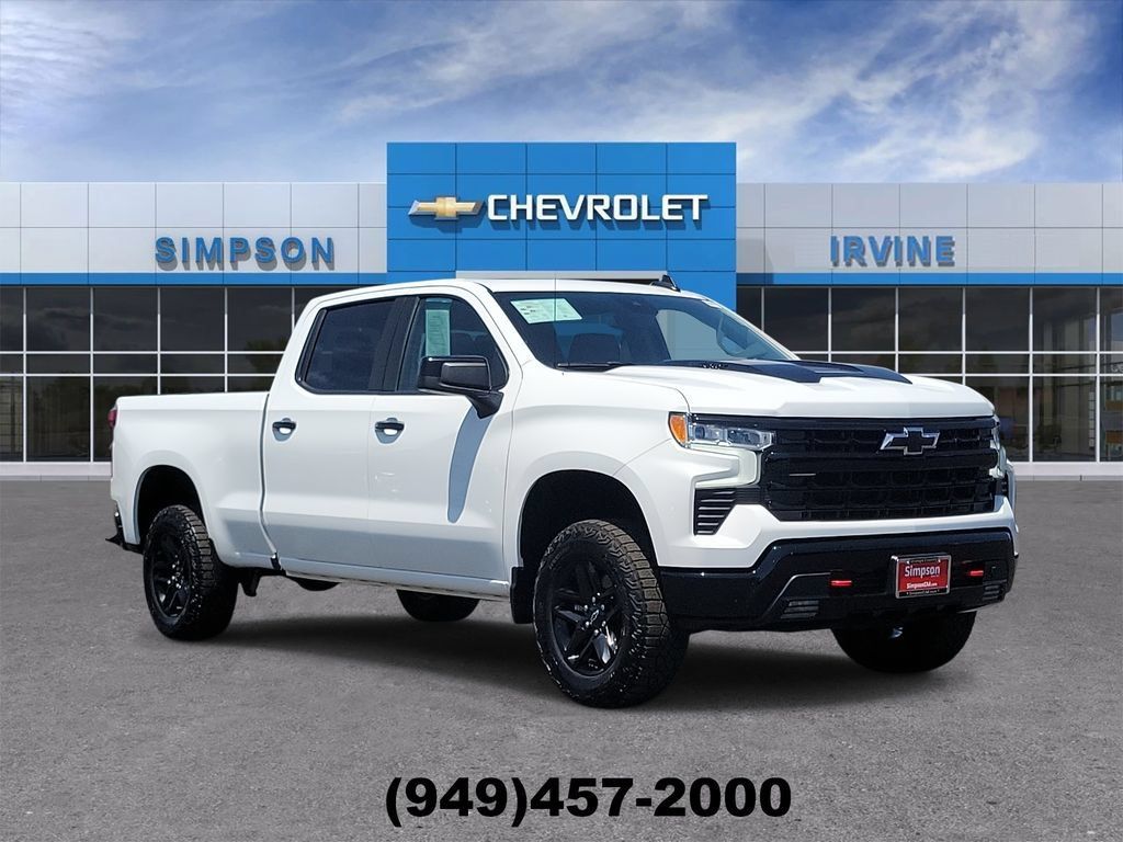 Used 2024 Chevrolet Silverado 1500 LT Trail Boss w/ Convenience Package II AWD/4WD image 1